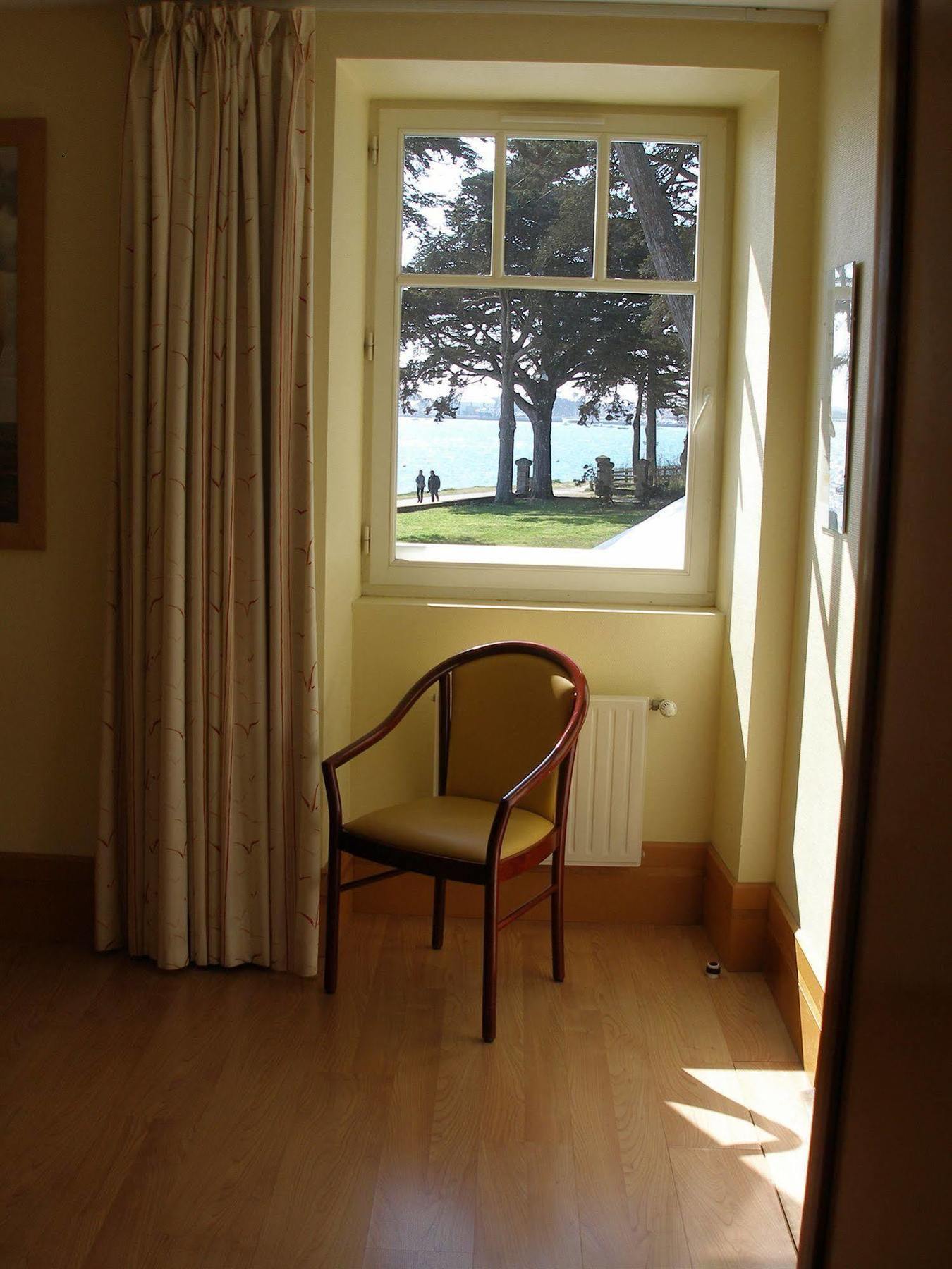 Hotel De Pen Bron ル・クロワジック エクステリア 写真