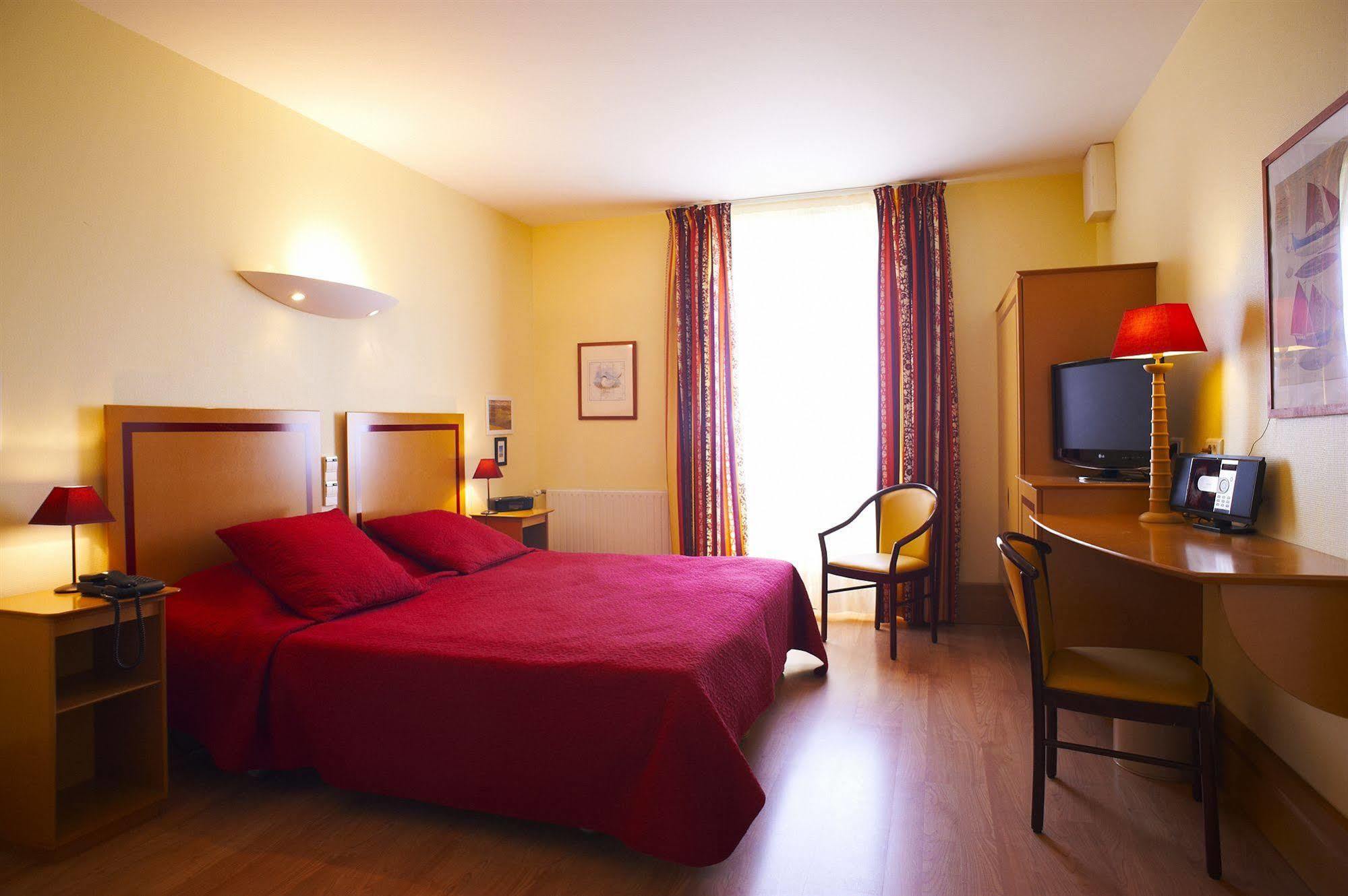 Hotel De Pen Bron ル・クロワジック エクステリア 写真